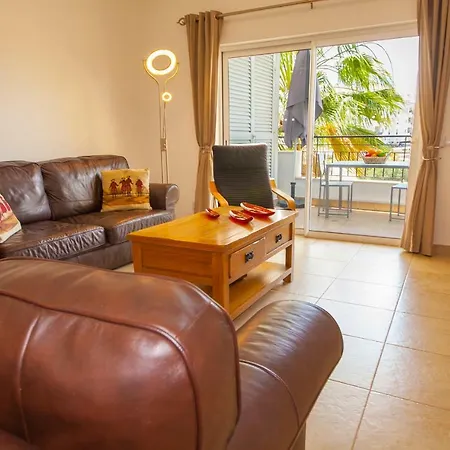 B25 - Abrotea 2 Bed Apartment