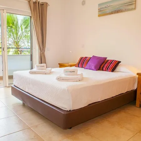 B25 - Abrotea 2 Bed Apartment * Lagos