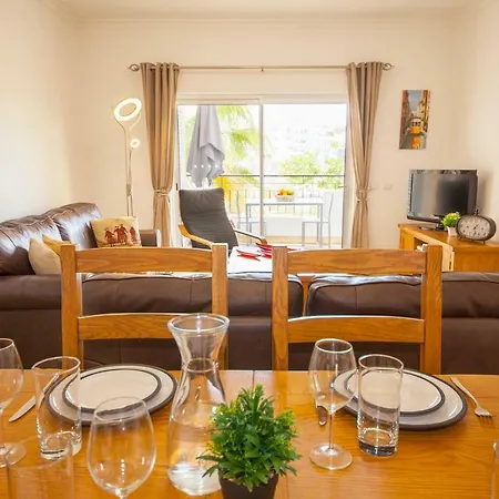 B25 - Abrotea 2 Bed Apartment * Lagos