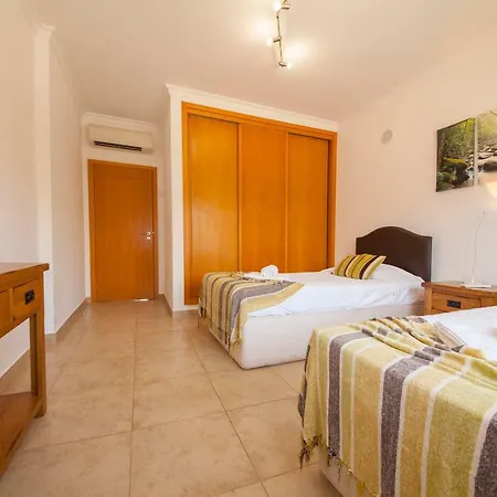 B25 - Abrotea 2 Bed Apartment * Лагуш